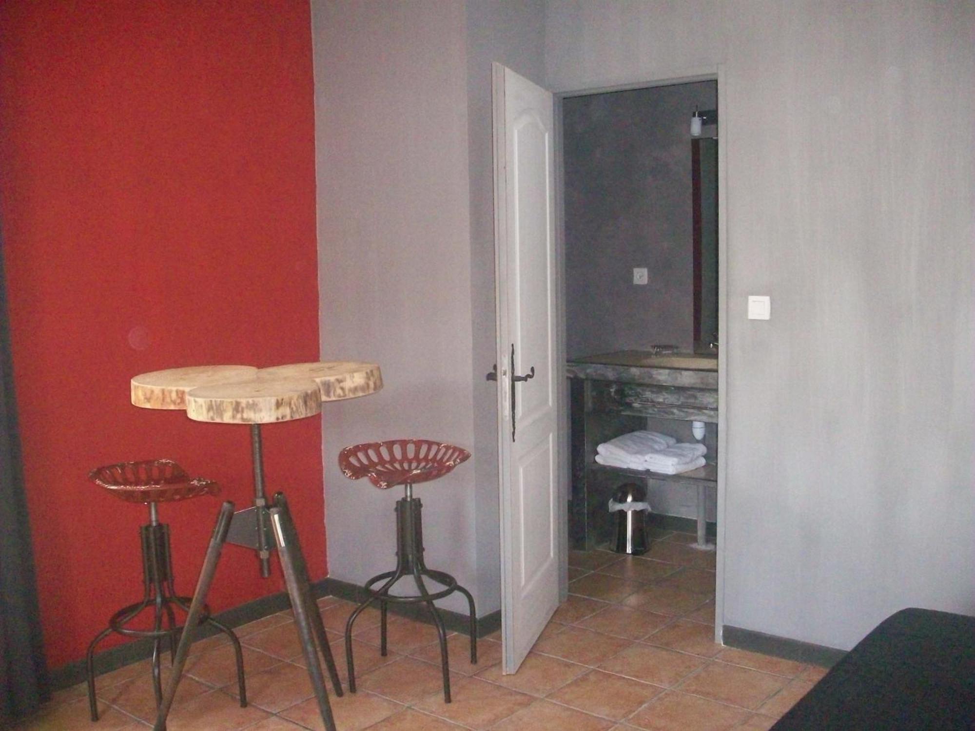 Studios Et Gite La Sauvasse Vagnas Стая снимка