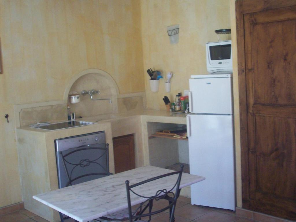Studios Et Gite La Sauvasse Vagnas Стая снимка